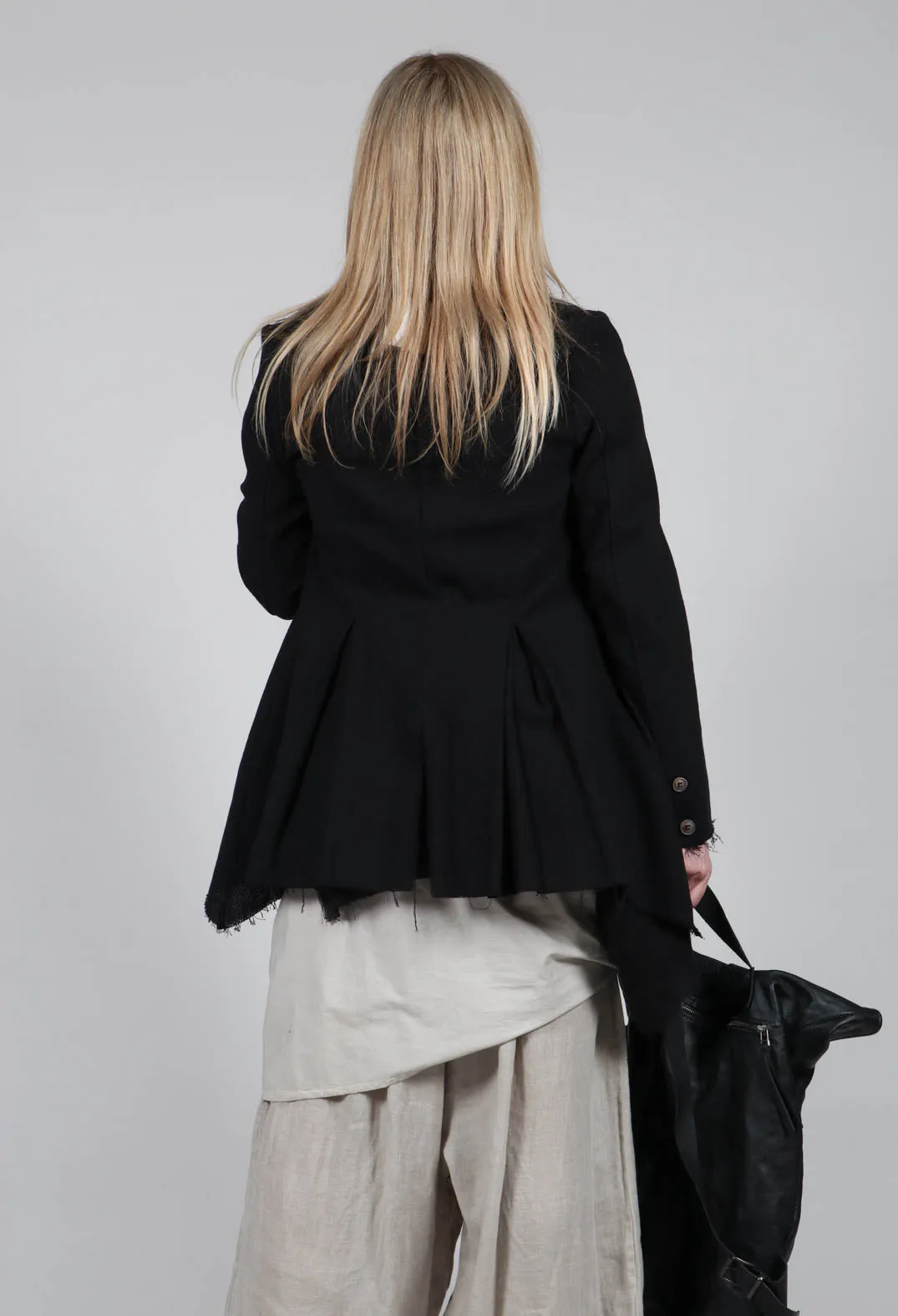 Asymmetric jacket in cotton and black linen gauze