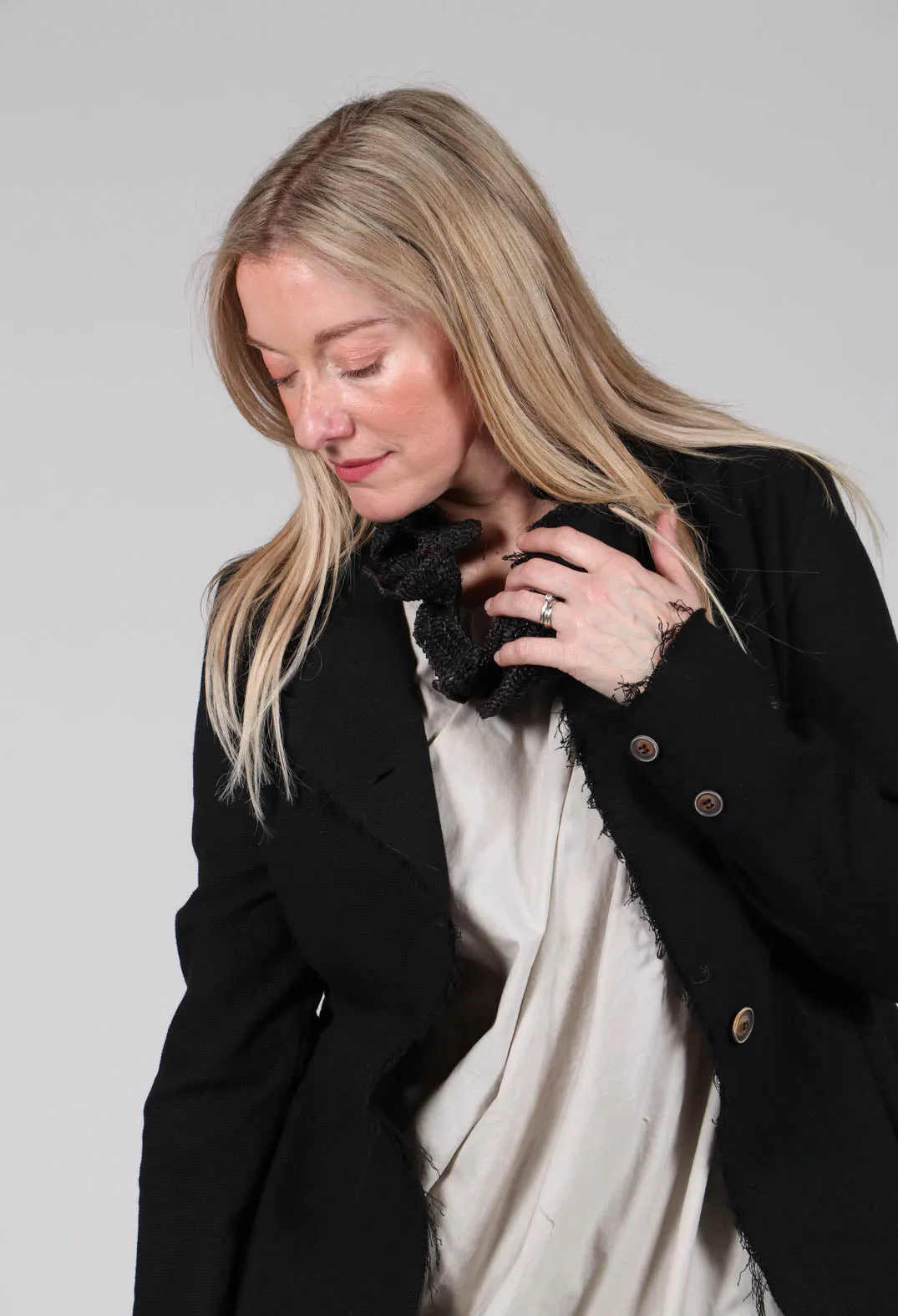 Asymmetric jacket in cotton and black linen gauze