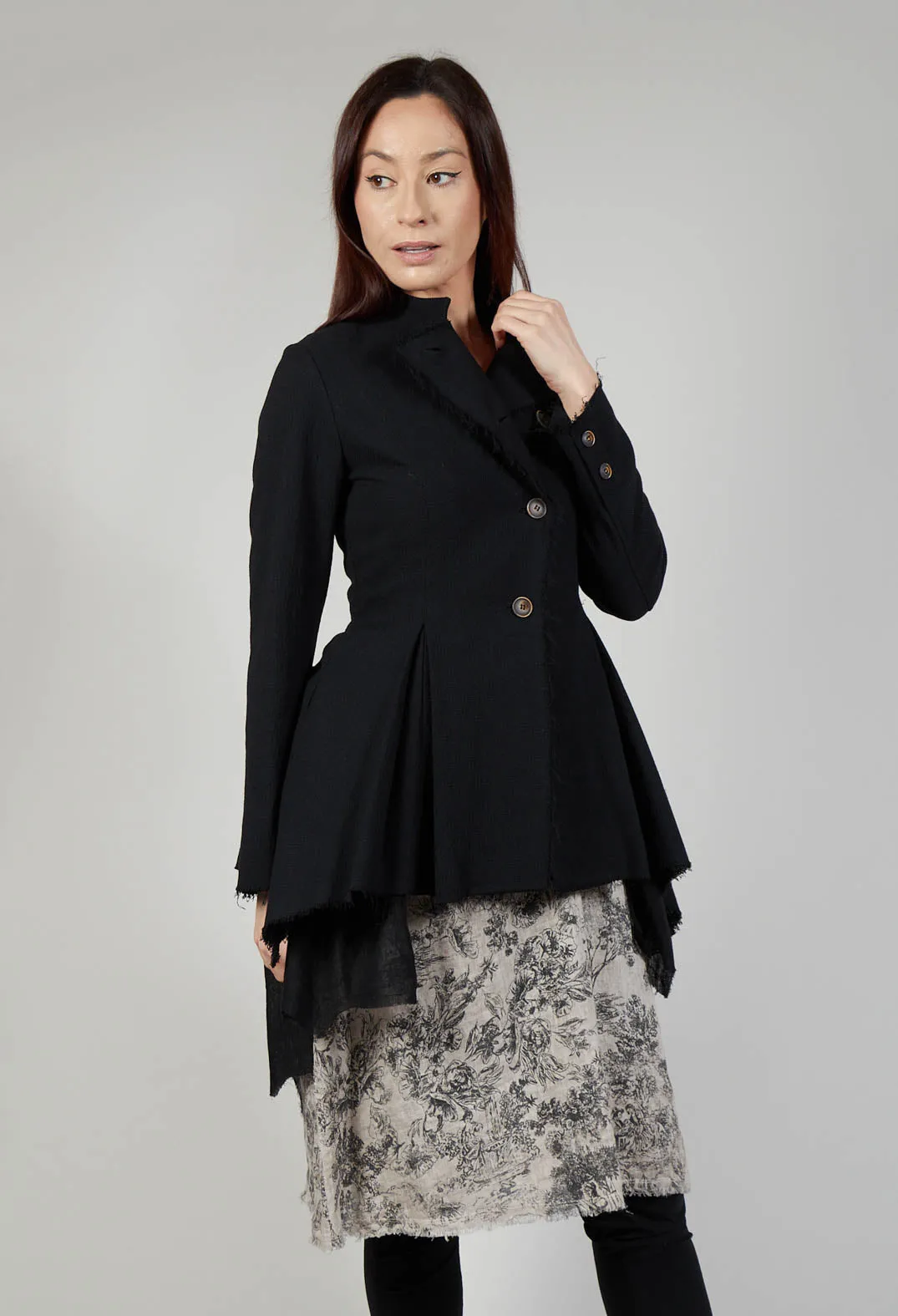 Asymmetric jacket in cotton and black linen gauze