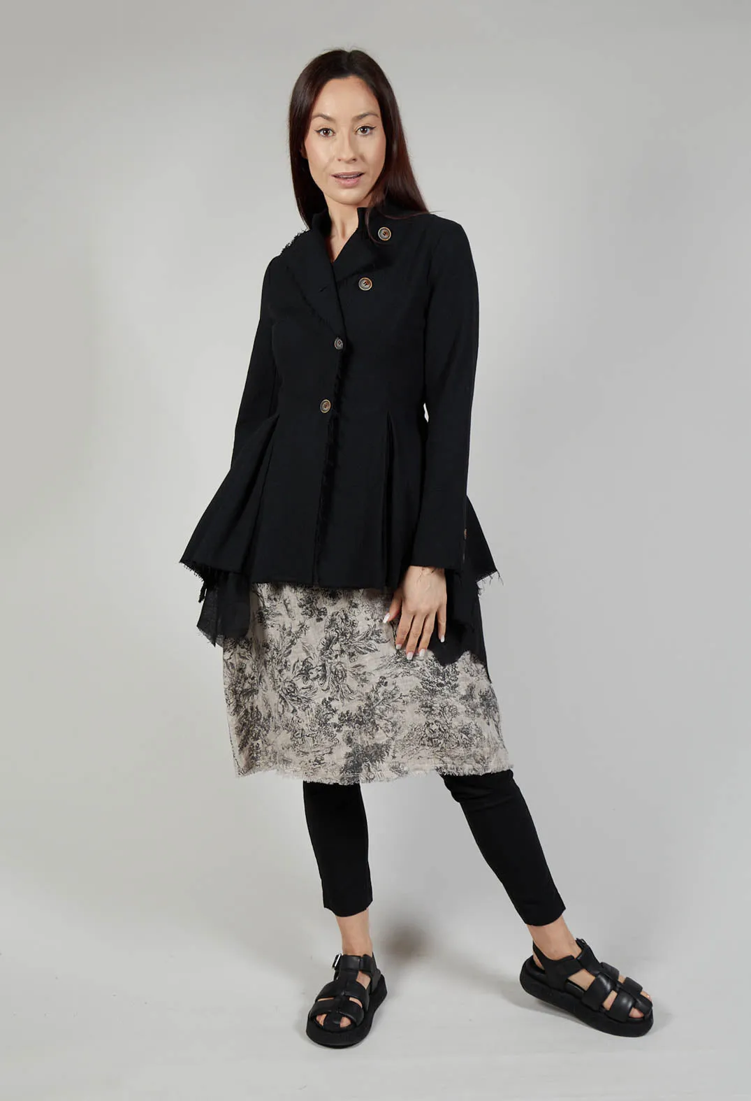 Asymmetric jacket in cotton and black linen gauze