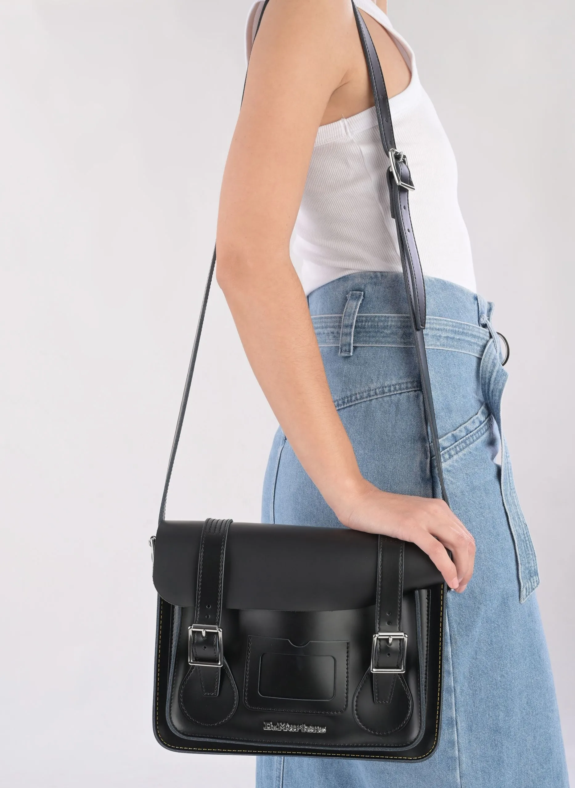 Classic black leather satchel - Nero by DR. Martens