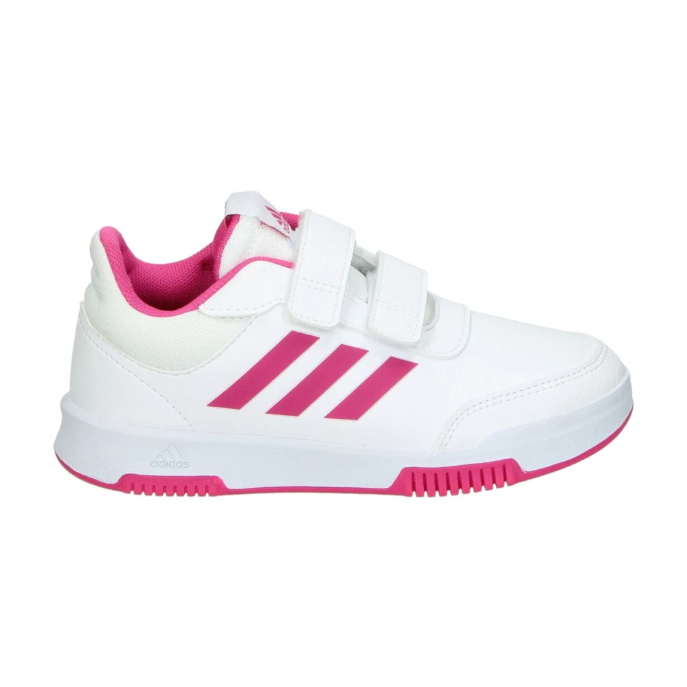 Girls' athletic shoes.