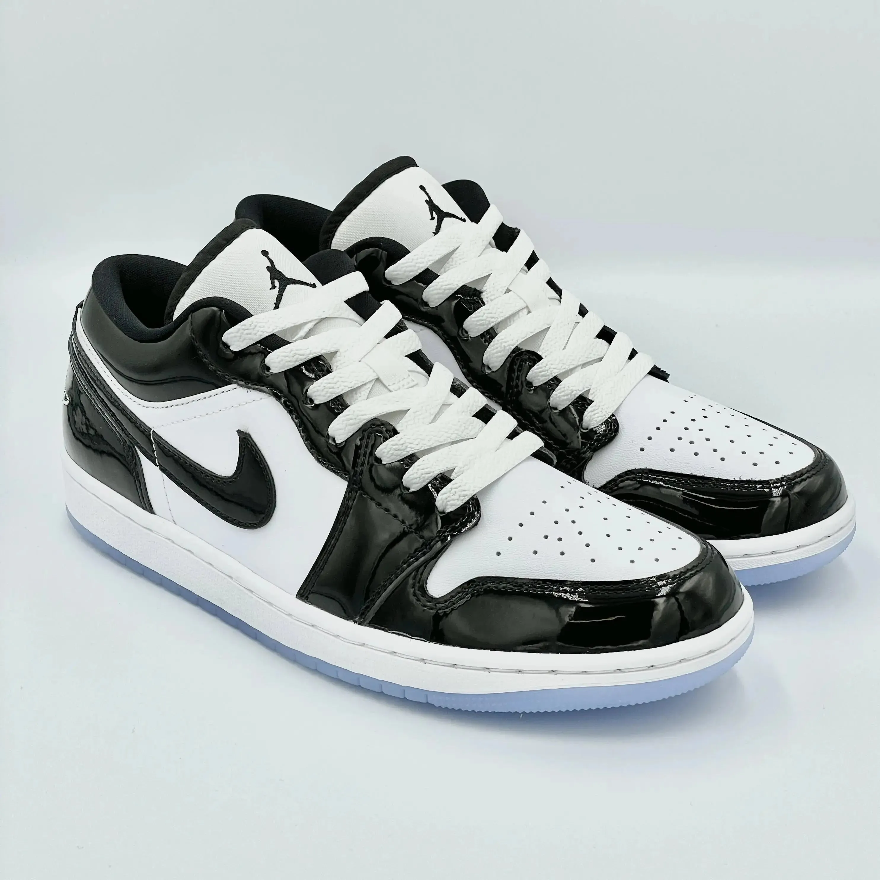 Jordan 1 Low Concord sneakers