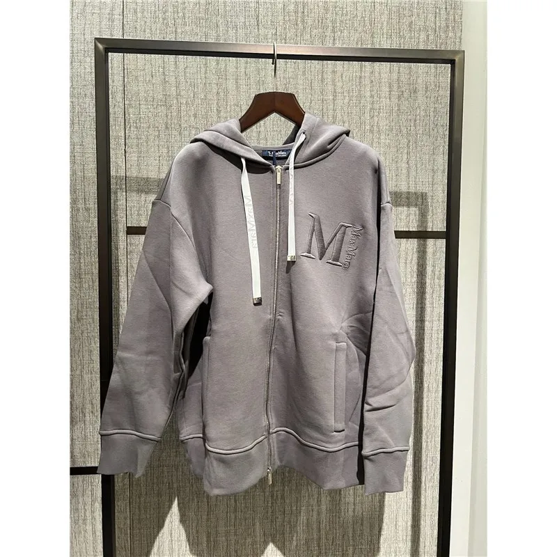 Max Mara plain logo long sleeves hoodies and sweatshirts.