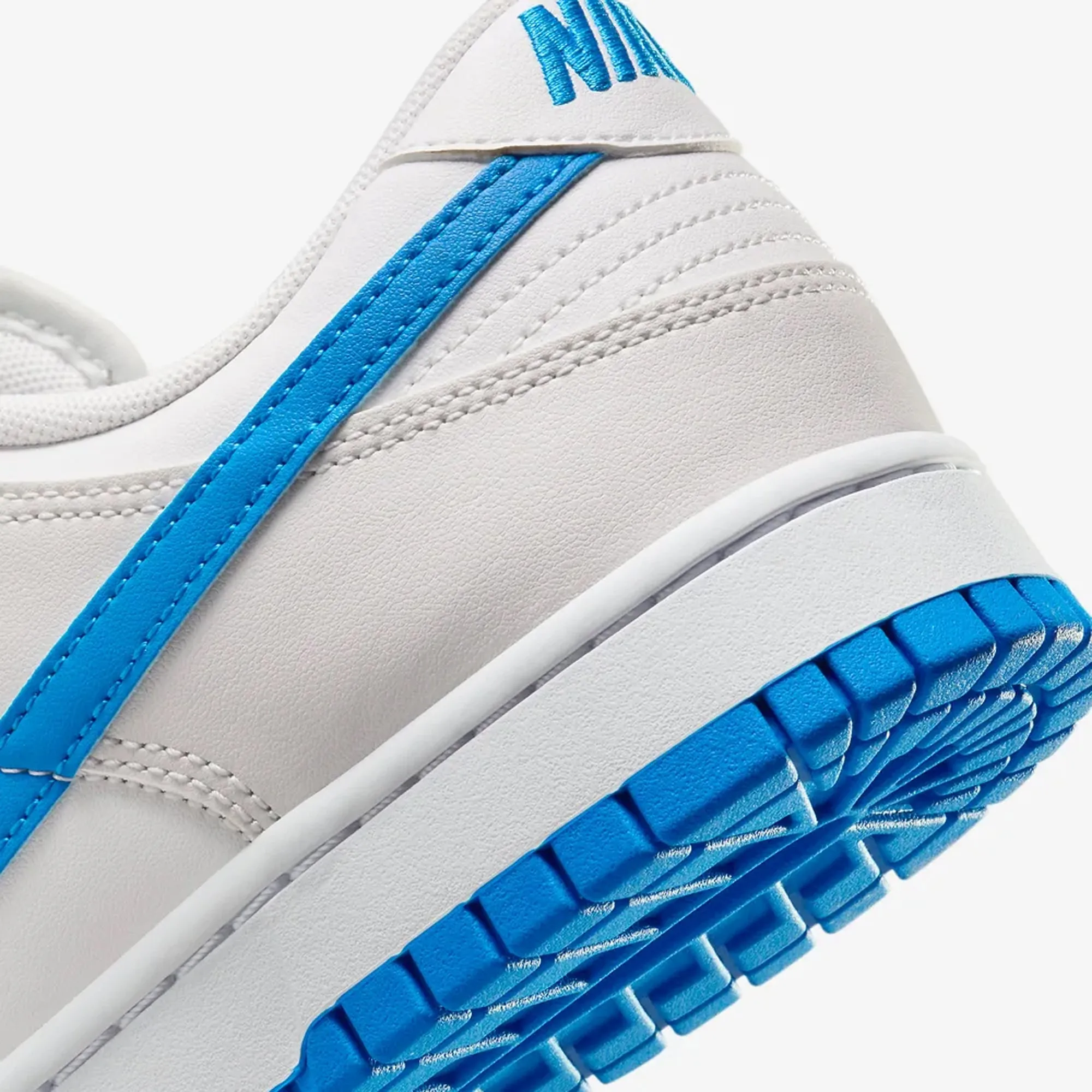 Nike Dunk Low Retro Summit White Photo Blue Platinum Tint