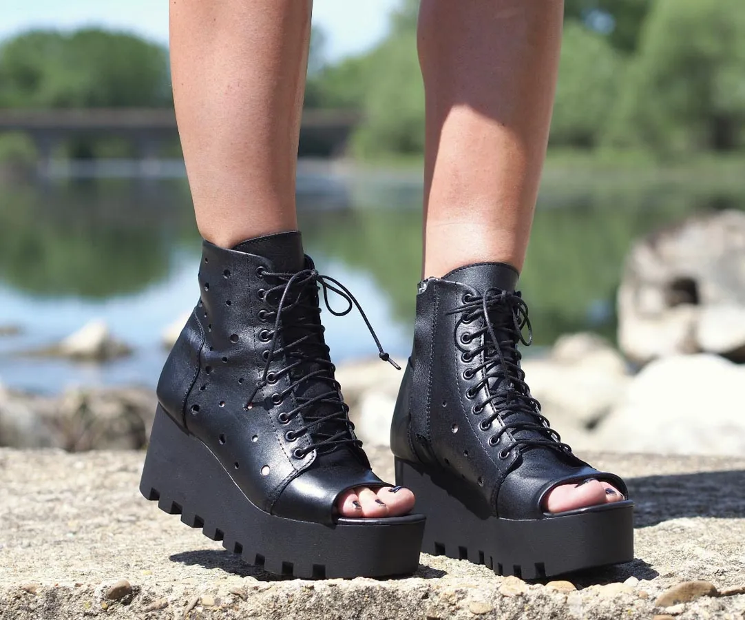 Woman genuine leather summer boots/platform summer boots/must have wedges/black genuine leather summer boots