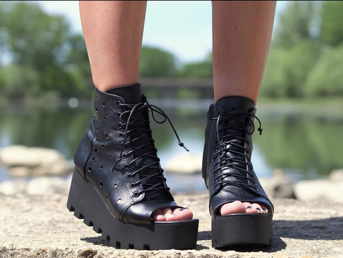 Woman genuine leather summer boots/platform summer boots/must have wedges/black genuine leather summer boots