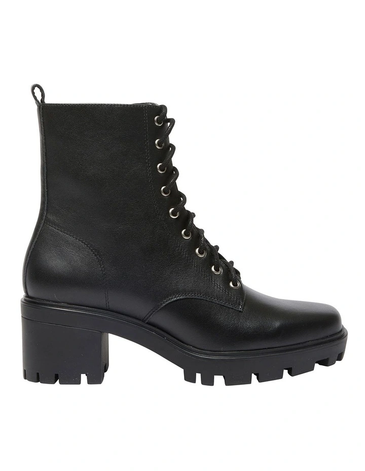 Zane Leather Boots in Black