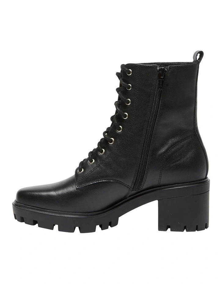 Zane Leather Boots in Black