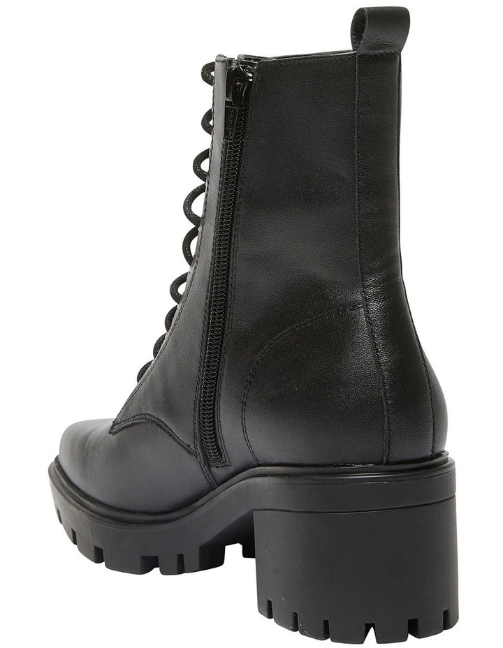 Zane Leather Boots in Black